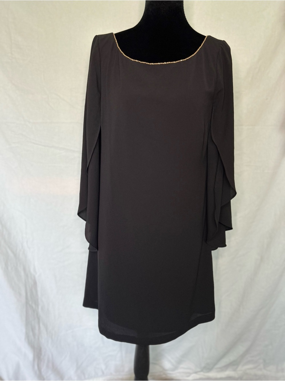 Jessica Simpson Bow Back Black Cocktail Dress Gold Trim Neck Sz 6 Cape Sleeve